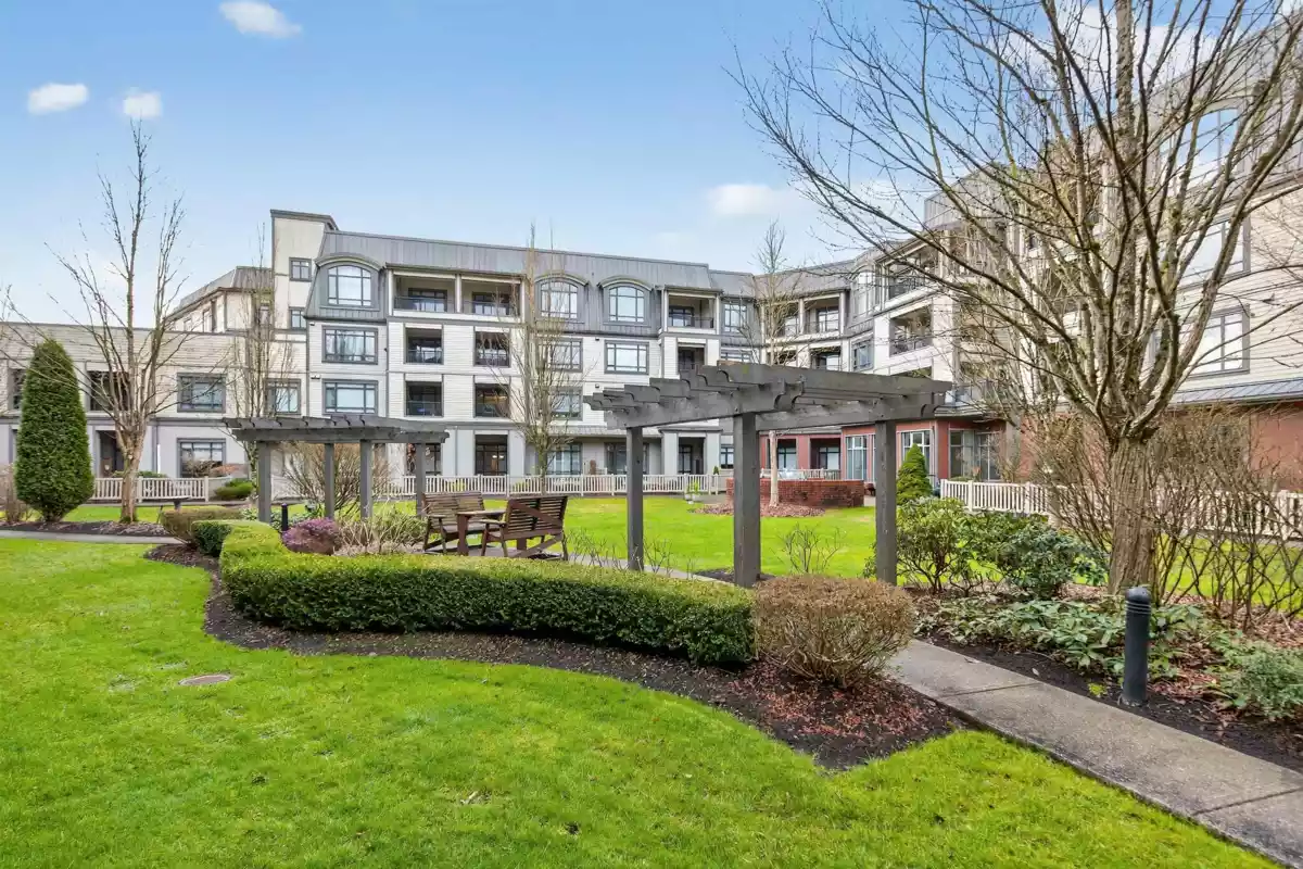 Front Yard Photo of 320 8880 202 Street, Langley, BC