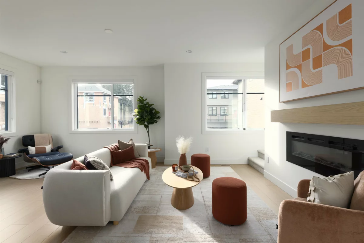 Dining Area Photo of 15 1641 King Crescent, Abbotsford, BC
