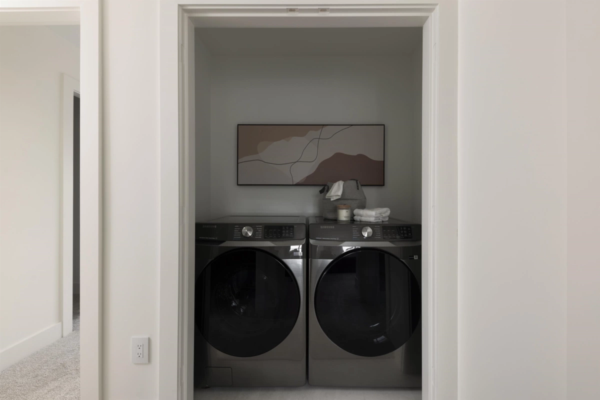 Entry Foyer Photo of 15 1641 King Crescent, Abbotsford, BC