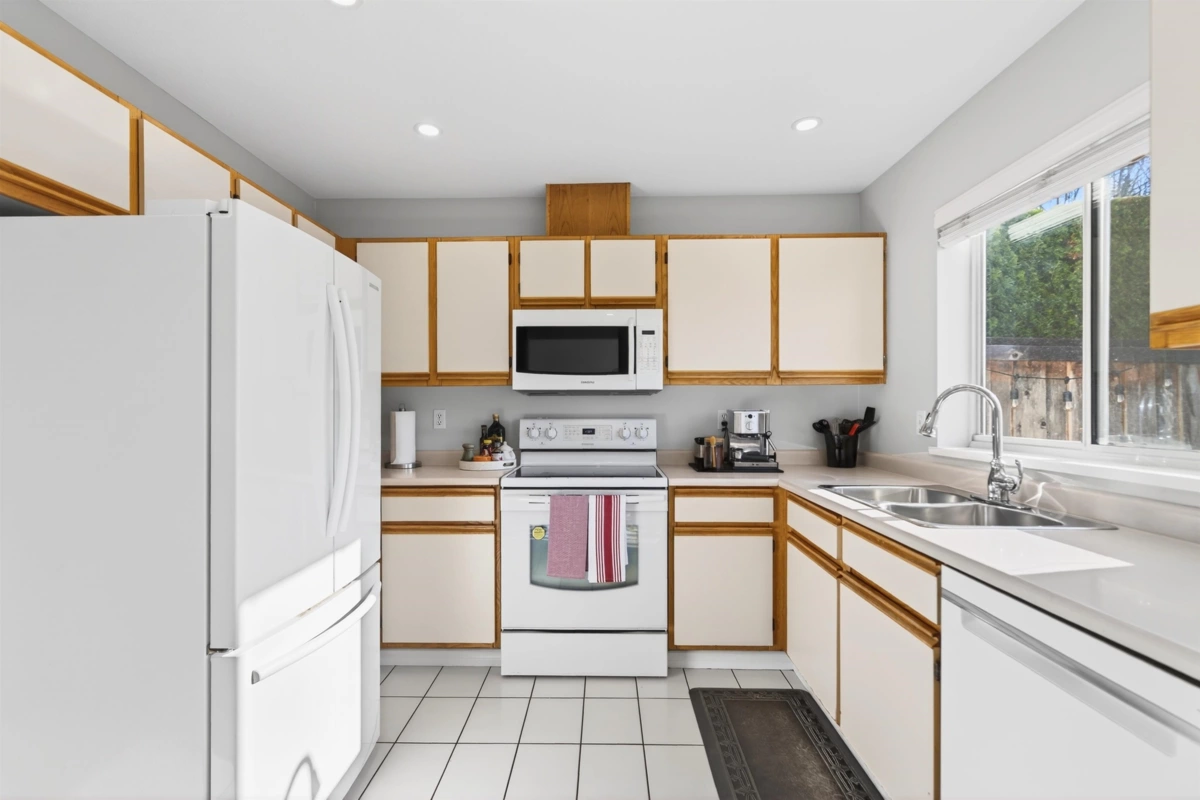 Walk-In Closet Photo of 67 11588 232 Street, Maple Ridge, BC