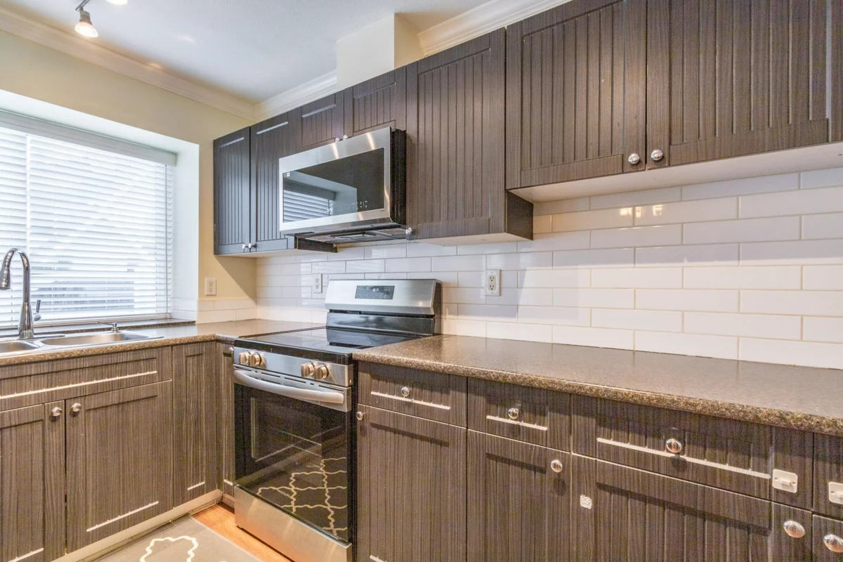 Breakfast Nook Photo of 28 23560 119 Avenue, Maple Ridge, BC