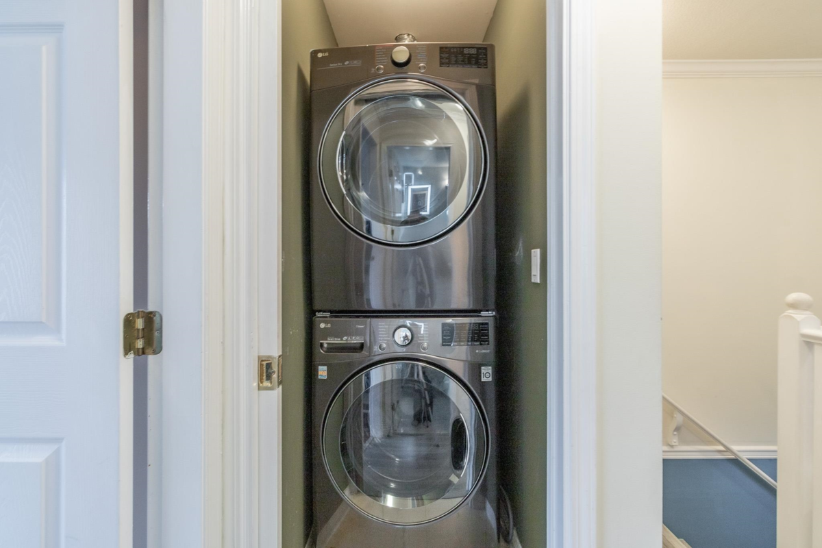 Entry Foyer Photo of 28 23560 119 Avenue, Maple Ridge, BC