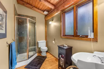 Mudroom Photo of 3025 Anmore Creek Way, Anmore, BC