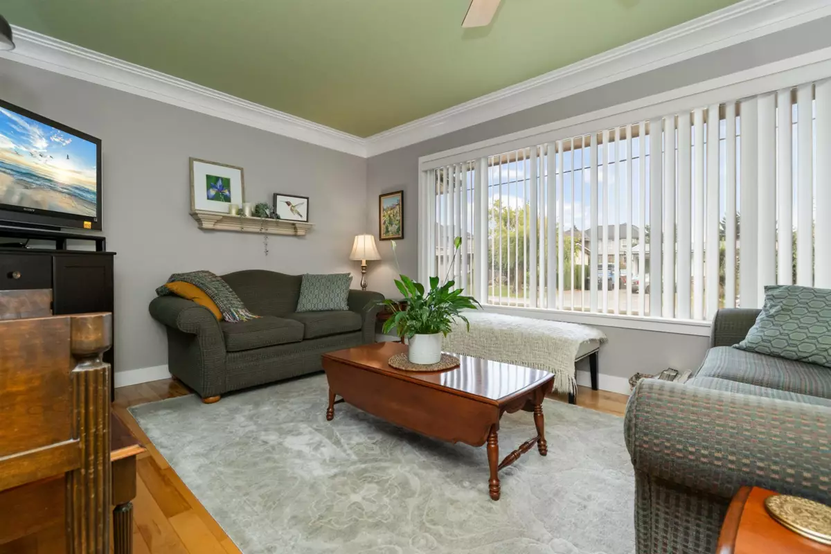 Dining Area Photo of 2339 Alder Street, Abbotsford, BC