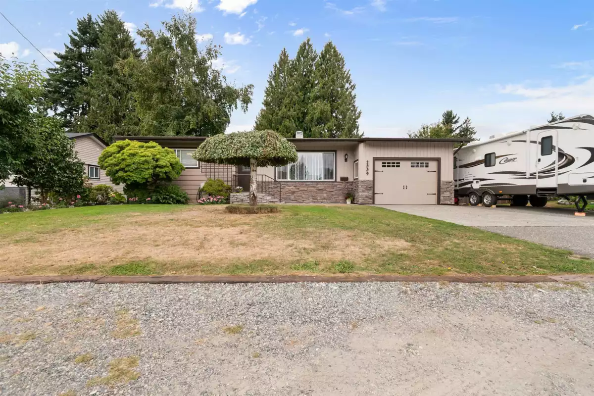 Exterior Front Photo of 2339 Alder Street, Abbotsford, BC