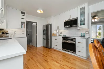 Primary Bathroom Photo of 2339 Alder Street, Abbotsford, BC