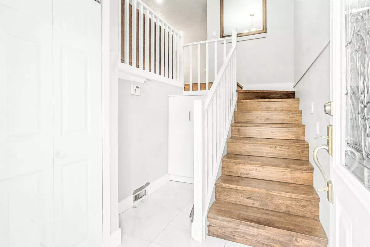 Family Room Photo of 8076 139a Street, Surrey, BC