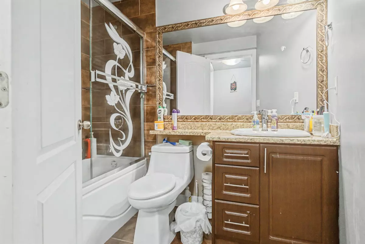 Outdoor Patio Photo of 8076 139a Street, Surrey, BC