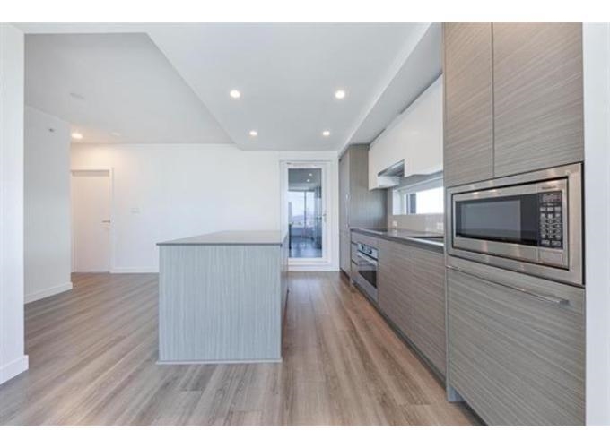 Kitchen Island Photo of 2704 13615 Fraser Highway, Surrey, BC