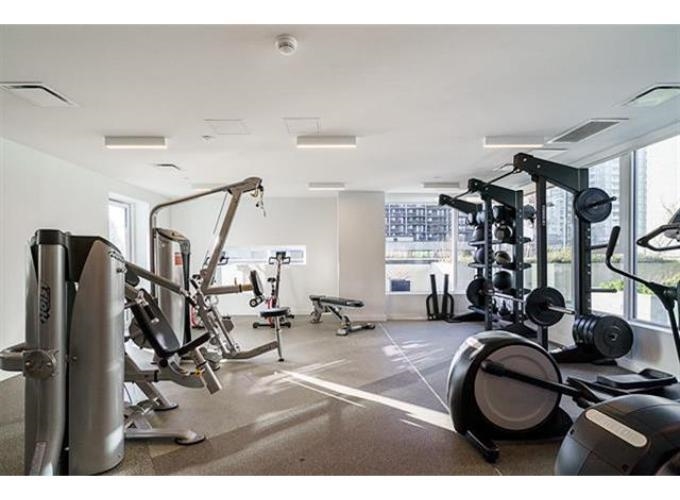 Primary Bathroom Photo of 2704 13615 Fraser Highway, Surrey, BC