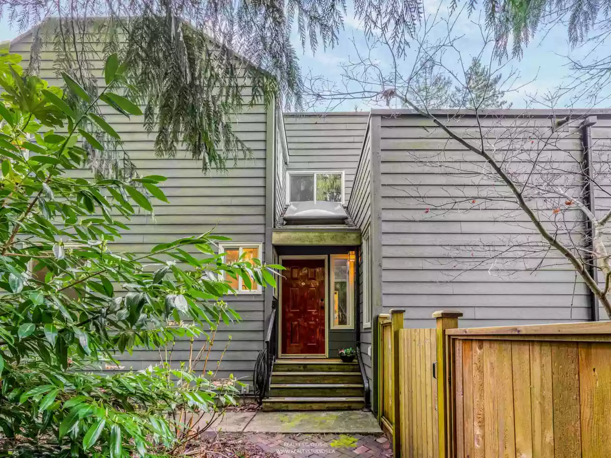Outdoor Deck Photo of 11 2590 Austin Avenue, Coquitlam, BC