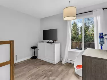 Kitchen Island Photo of 11 2590 Austin Avenue, Coquitlam, BC