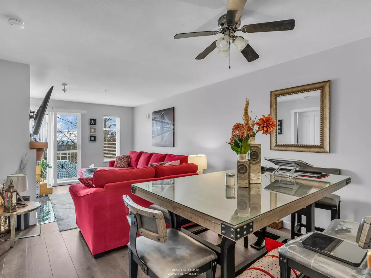 Dining Area Photo of 201 1432 Parkway Boulevard, Coquitlam, BC