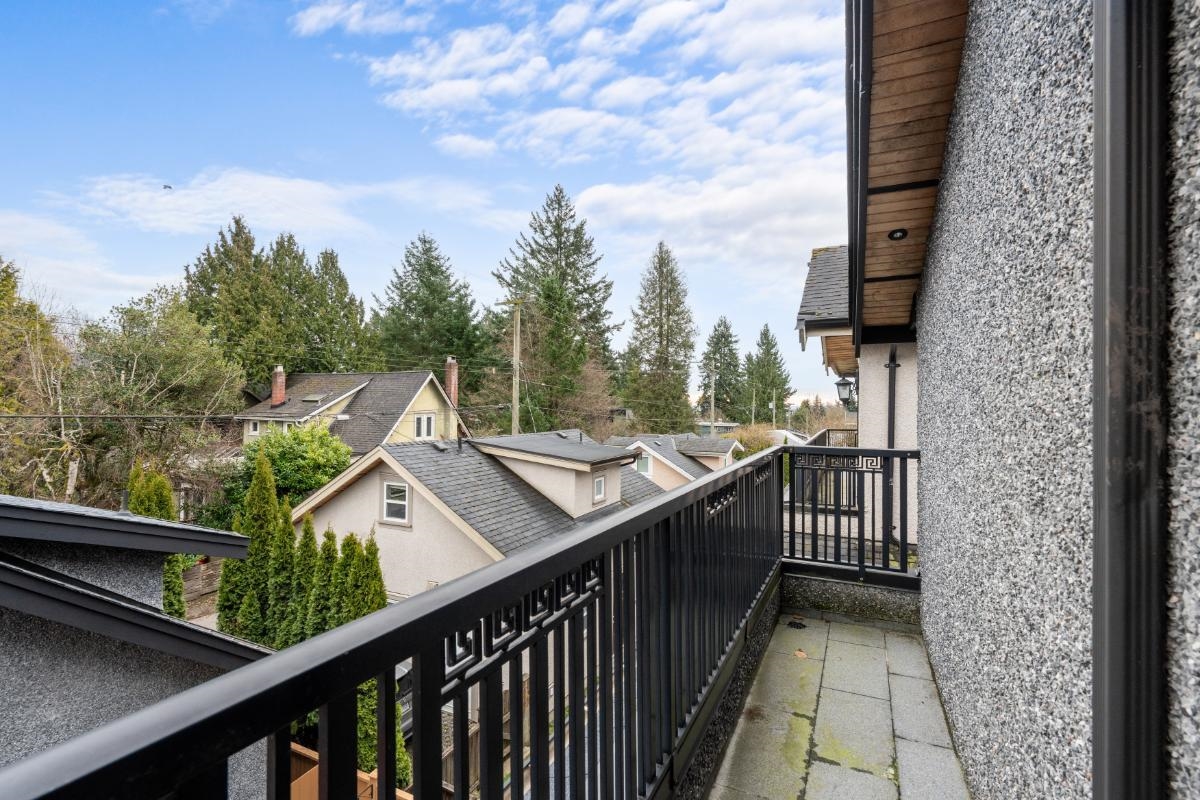 Aerial View of 5058 Dunbar Street, Vancouver, BC