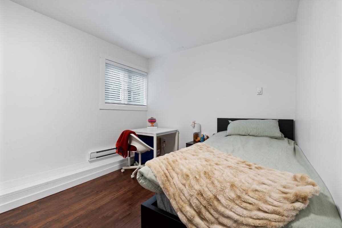 Backyard Photo of 5058 Dunbar Street, Vancouver, BC