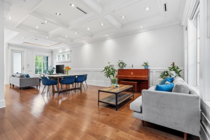 5058 Dunbar Street, Vancouver, BC