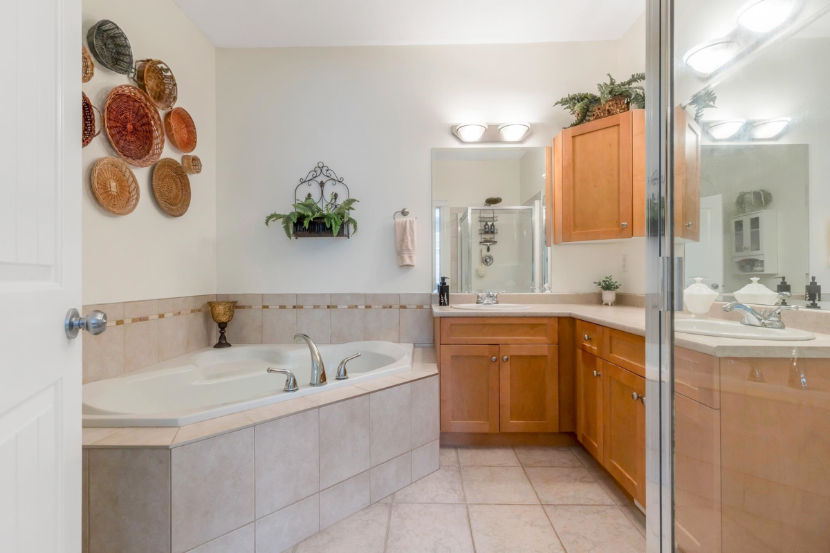 Hallway Photo of 66 36260 Mckee Road, Abbotsford, BC