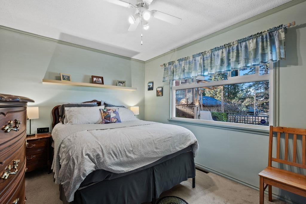 Guest Bathroom Photo of 10131 128a Street, Surrey, BC