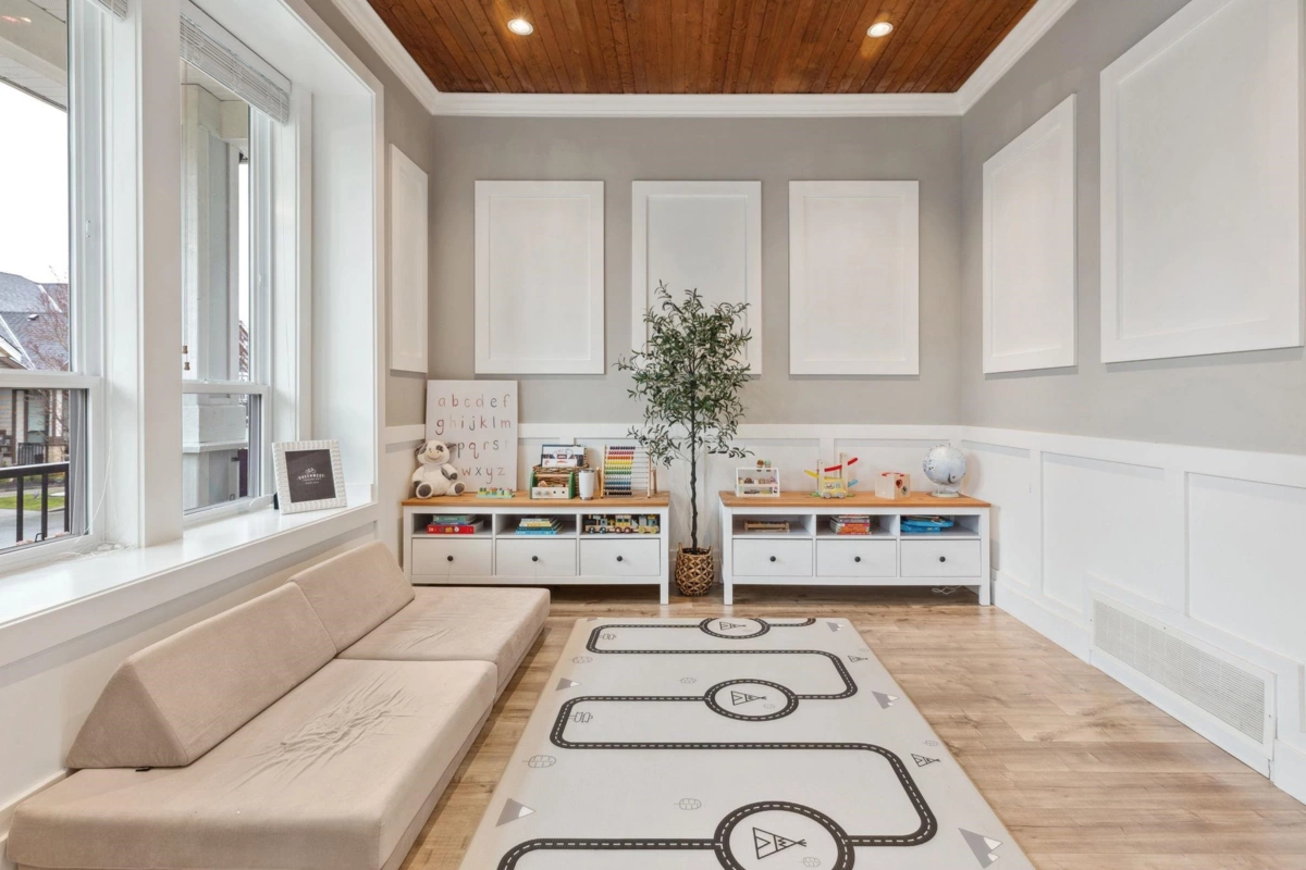 Family Room Photo of 5926 139a Street, Surrey, BC