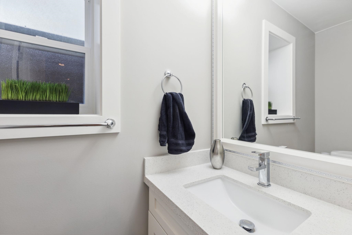 Garden / Landscaping Photo of 5926 139a Street, Surrey, BC