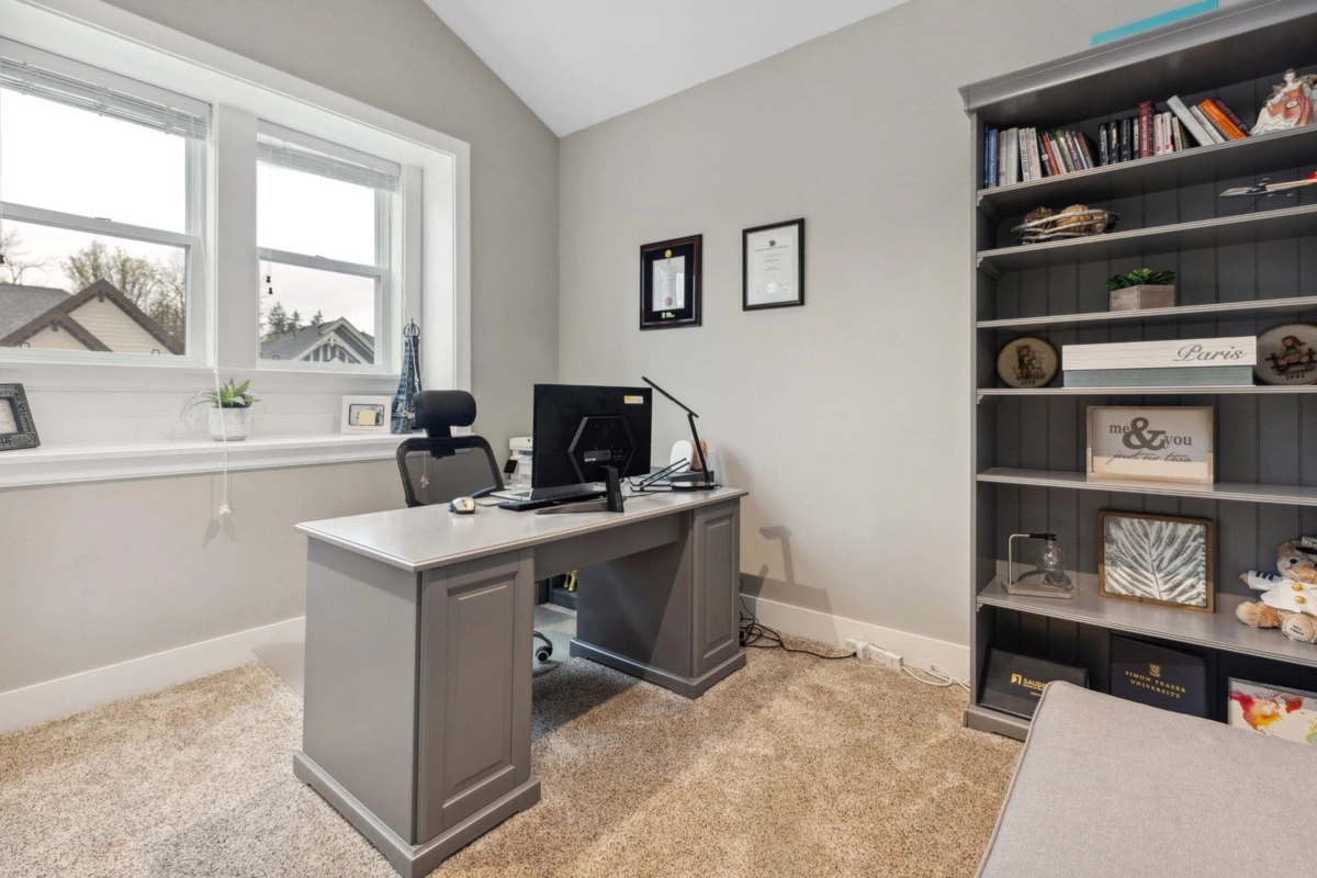 Mudroom Photo of 5926 139a Street, Surrey, BC