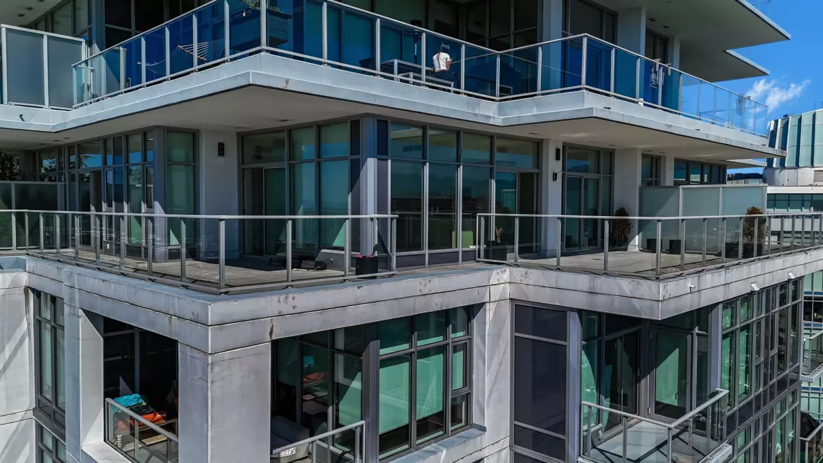 Dining Area Photo of 4402 1888 Gilmore Avenue, Burnaby, BC