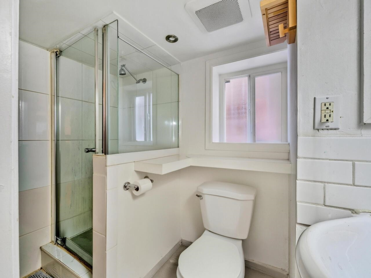 Office / Den Photo of 2917 E 28th Avenue, Vancouver, BC