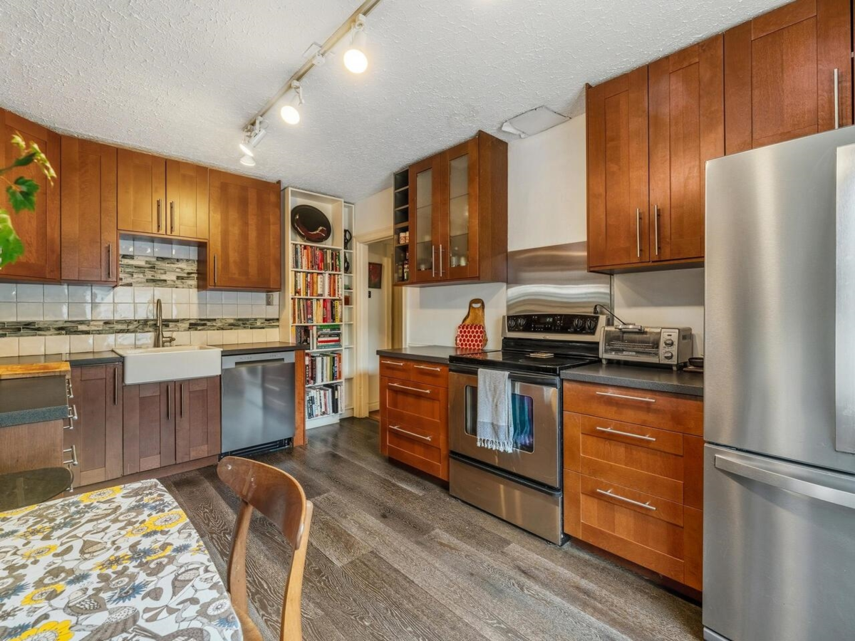 Pantry Photo of 2917 E 28th Avenue, Vancouver, BC