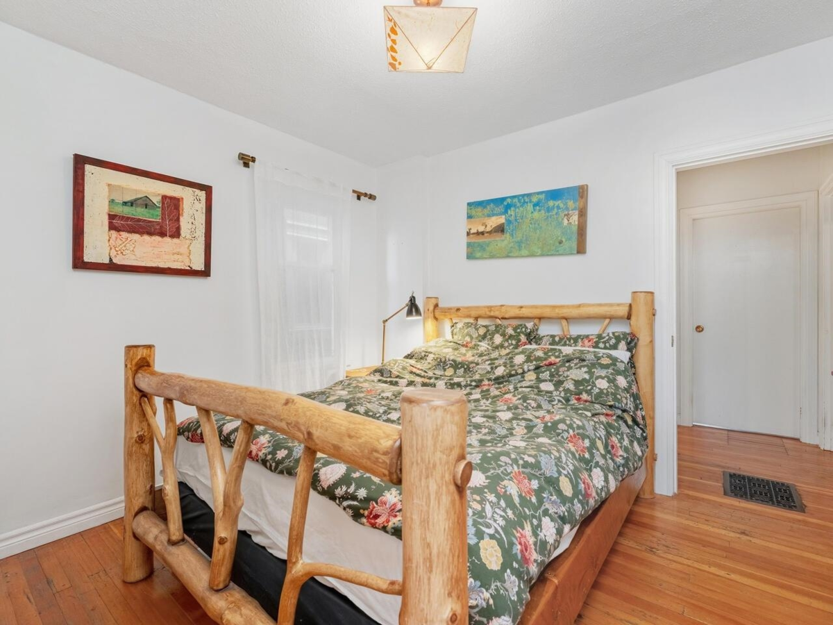 Primary Bedroom Photo of 2917 E 28th Avenue, Vancouver, BC