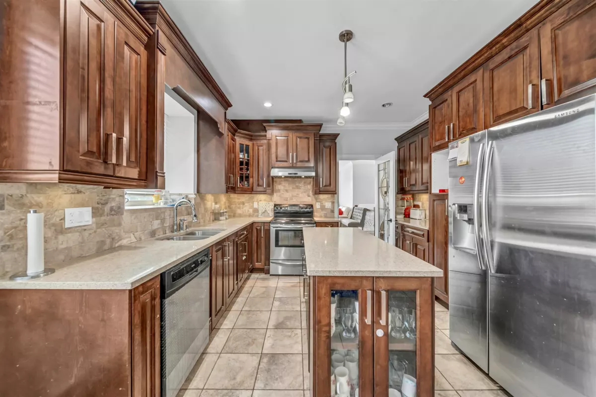 Bedroom 2 Photo of 12101 84 Avenue, Surrey, BC