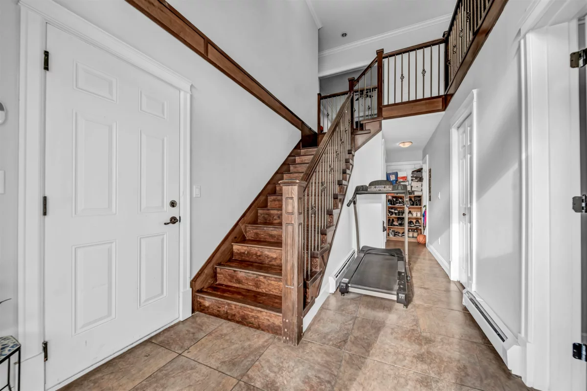 Living Room Photo of 12101 84 Avenue, Surrey, BC