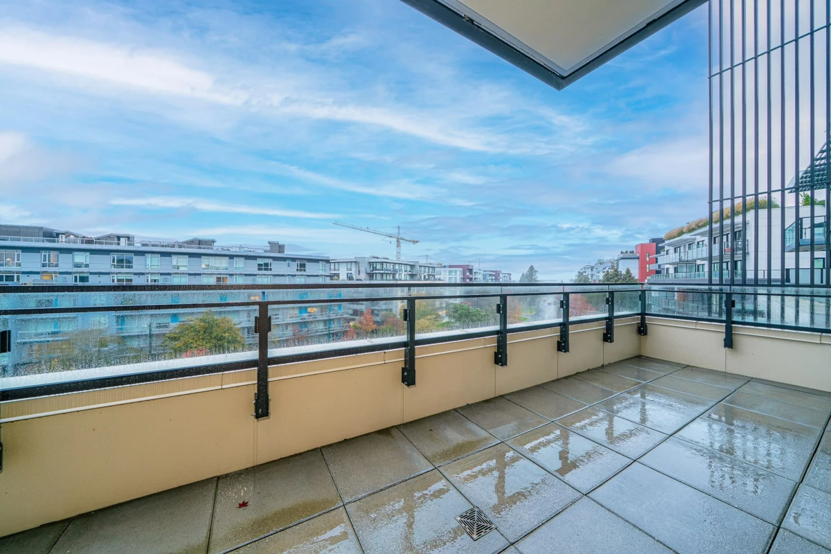Hallway Photo of 505 5212 Cambie Street, Vancouver, BC