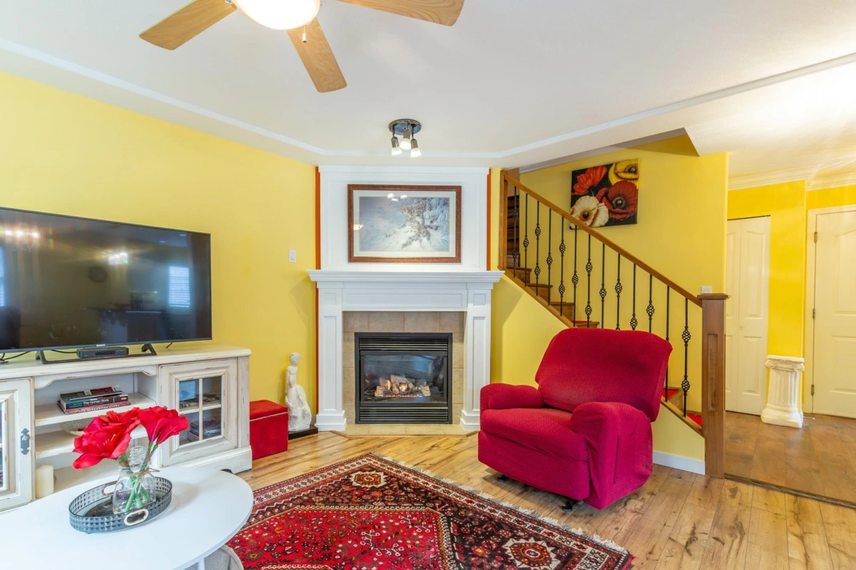 Breakfast Nook Photo of 174 6450 Vedder Road, Chilliwack, BC