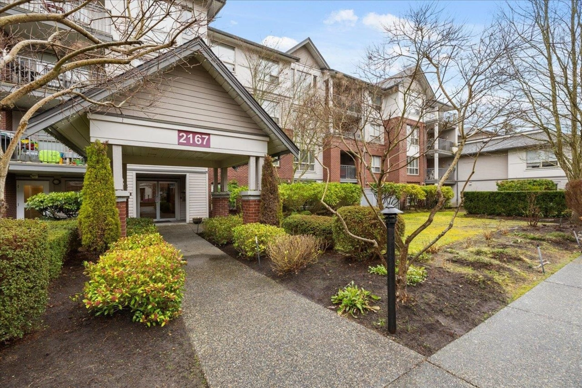 Playground / Recreational Area Near 107 2167 152 Street, White Rock, BC