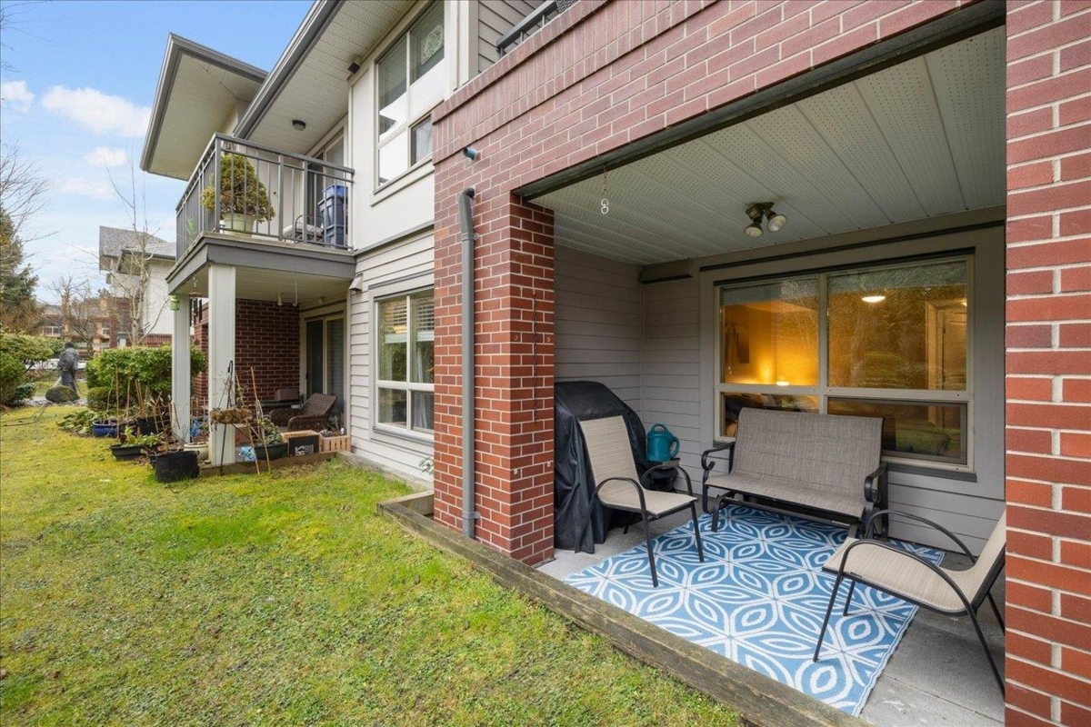 Primary Bedroom Photo of 107 2167 152 Street, White Rock, BC