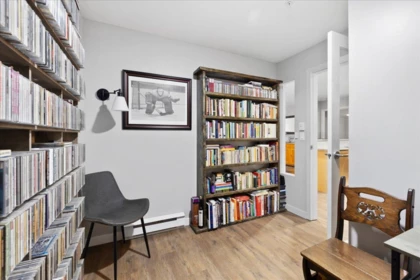 Hallway Photo of 107 2167 152 Street, White Rock, BC