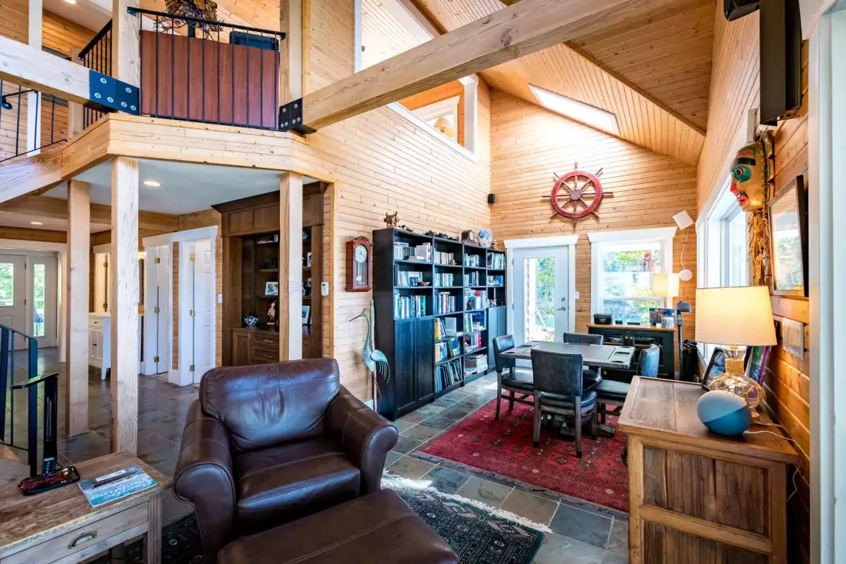 Walk-In Closet Photo of DL6129 Nelson Island, Pender Harbour, BC