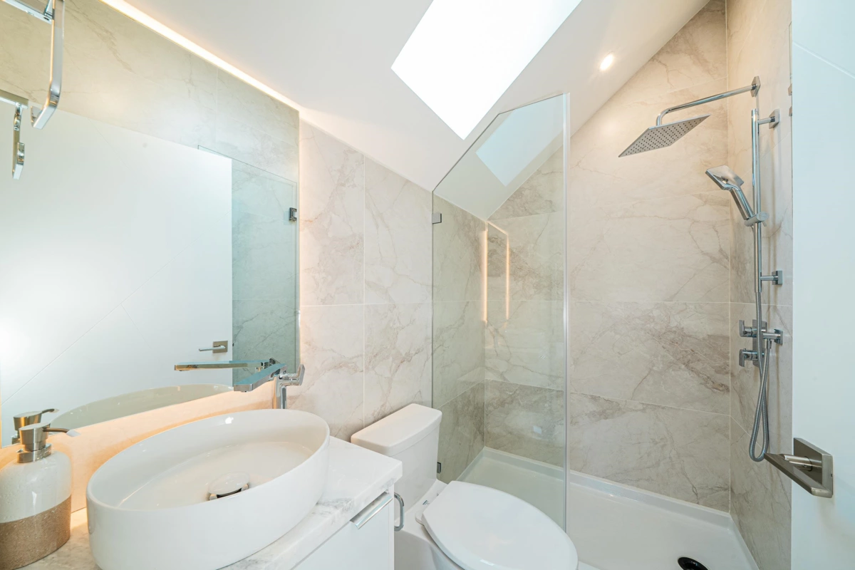 Garage Interior Photo of 748 E 47th Avenue, Vancouver, BC