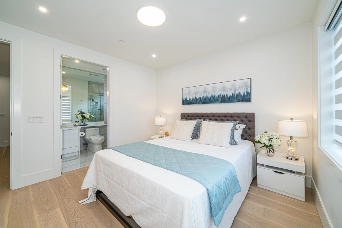 Guest Bathroom Photo of 748 E 47th Avenue, Vancouver, BC