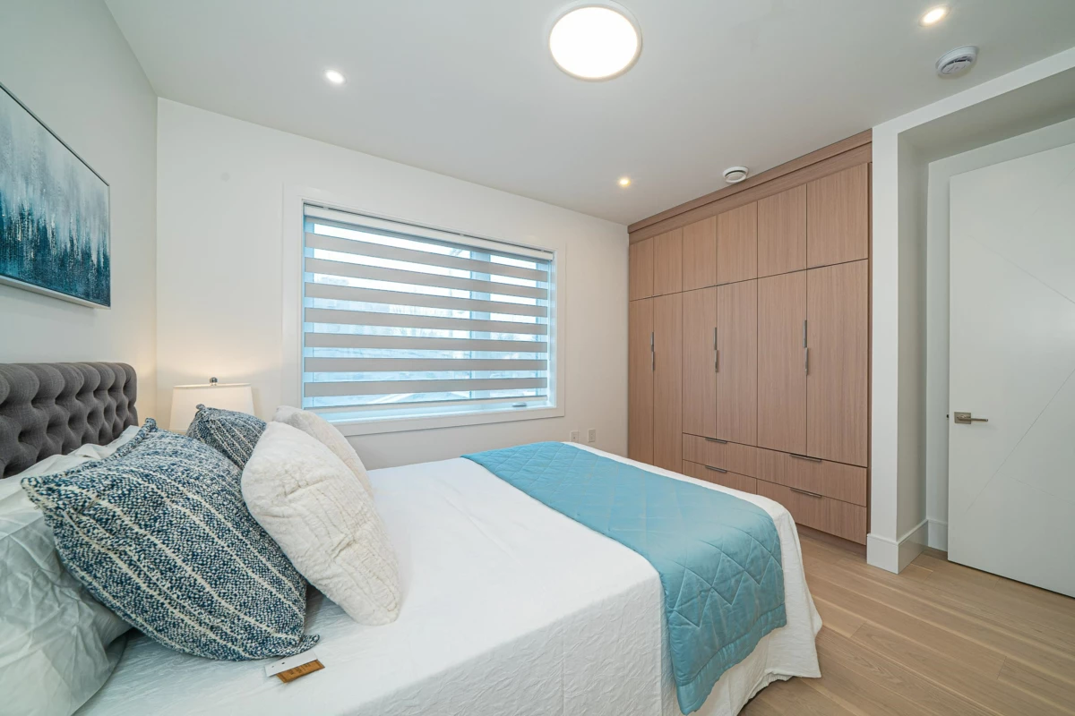 Powder Room Photo of 748 E 47th Avenue, Vancouver, BC