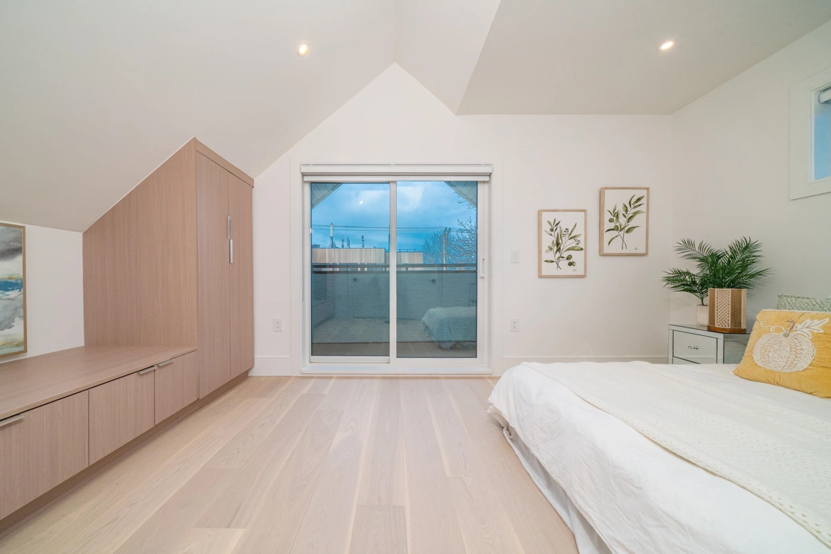 Staircase Photo of 748 E 47th Avenue, Vancouver, BC