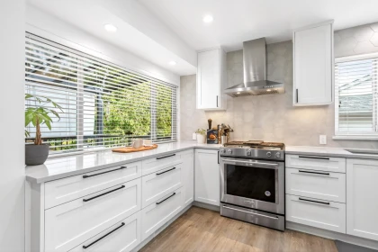 Mudroom Photo of 969 Mansfield Crescent, Port Coquitlam, BC