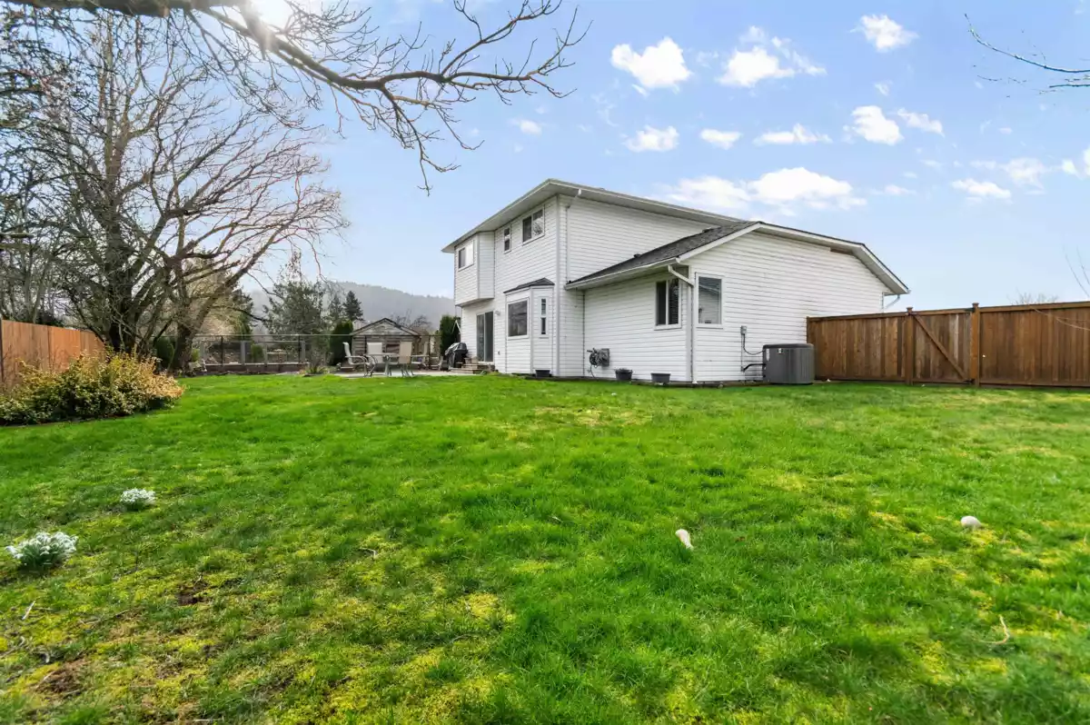 Aerial View of 45023 Stratford Place, Chilliwack, BC
