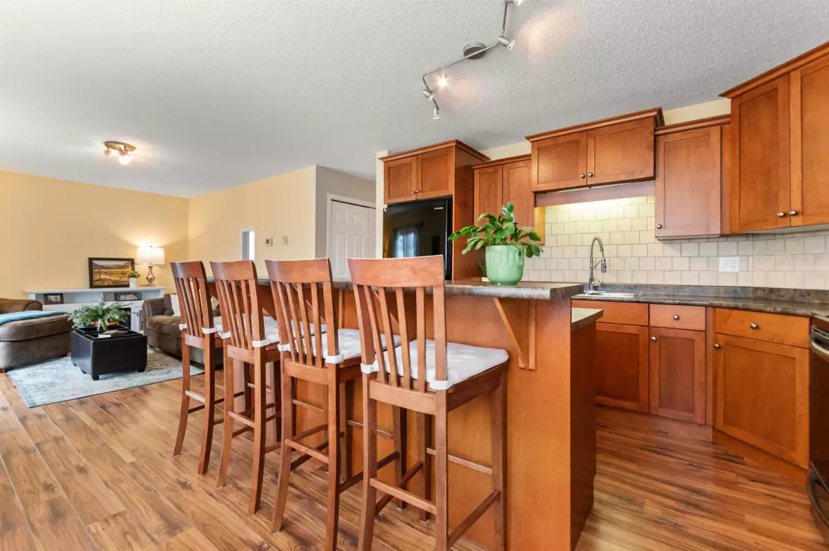 Guest Bathroom Photo of 45023 Stratford Place, Chilliwack, BC