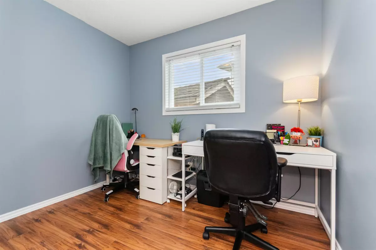 Kitchen Photo of 45023 Stratford Place, Chilliwack, BC