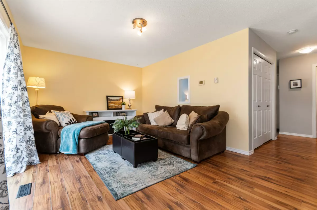 Mudroom Photo of 45023 Stratford Place, Chilliwack, BC
