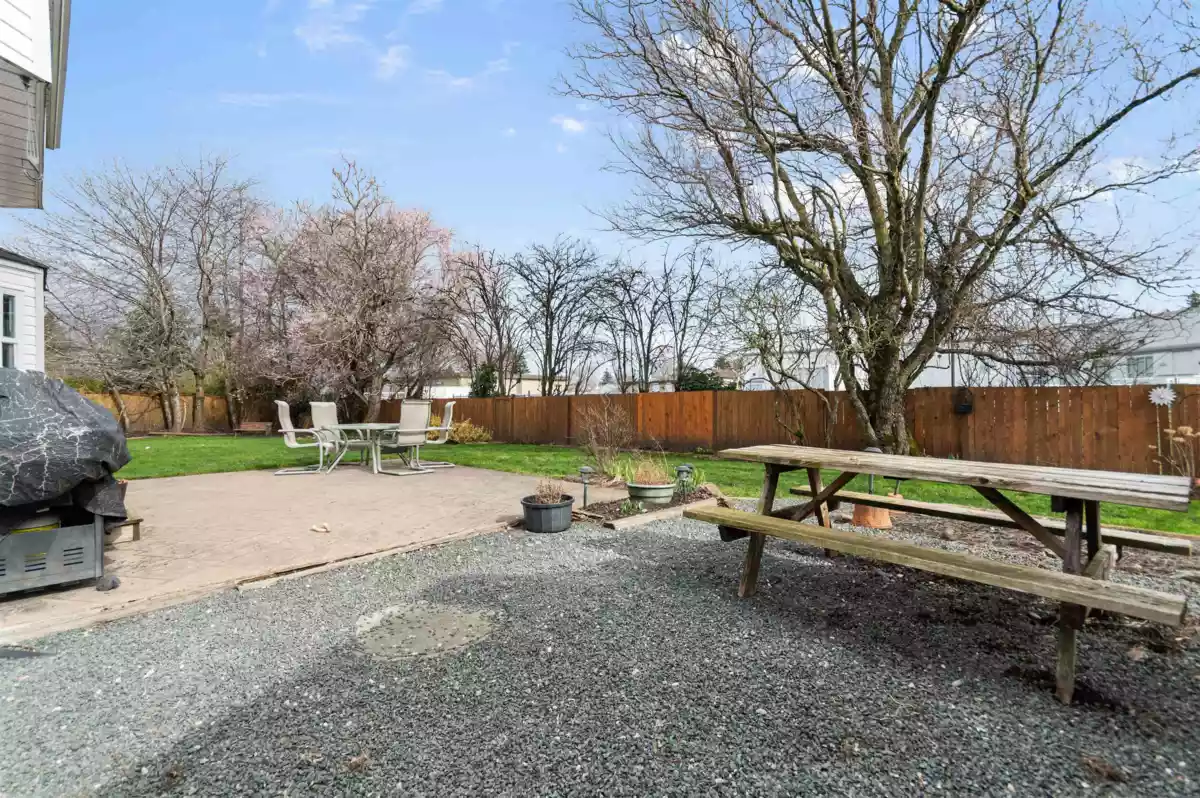 Neighborhood Park Photo Near 45023 Stratford Place, Chilliwack, BC