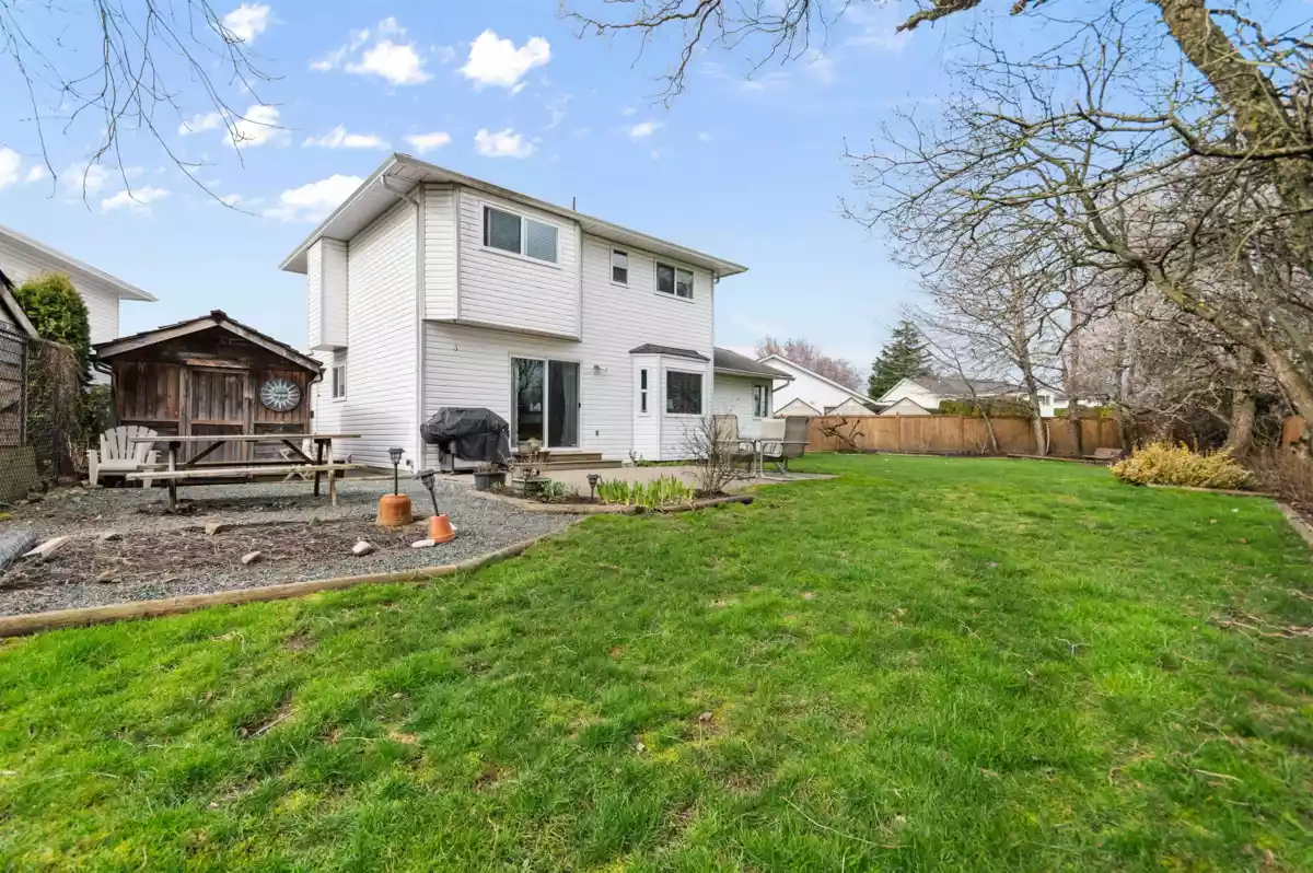 Outdoor Kitchen Photo of 45023 Stratford Place, Chilliwack, BC