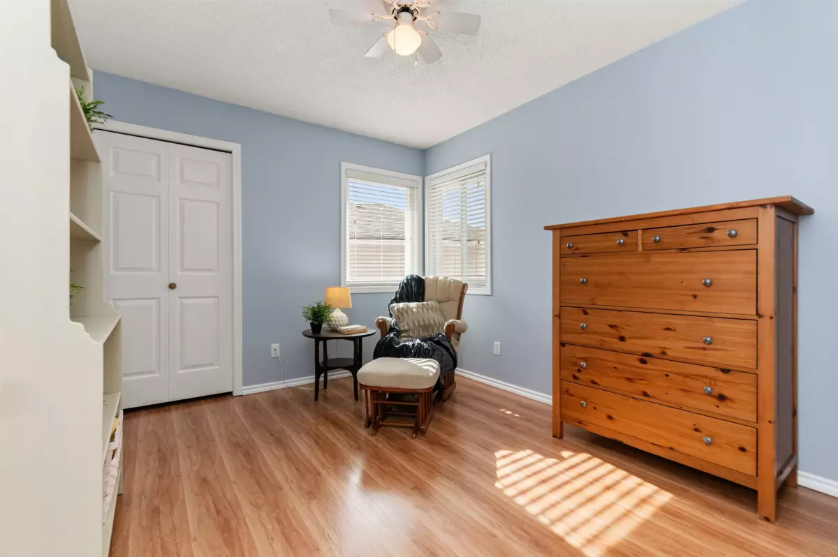 Swimming Pool Photo of 45023 Stratford Place, Chilliwack, BC