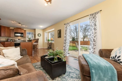 Basement Recreation Room Photo of 45023 Stratford Place, Chilliwack, BC